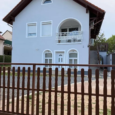 Kalia 公寓 Zánka